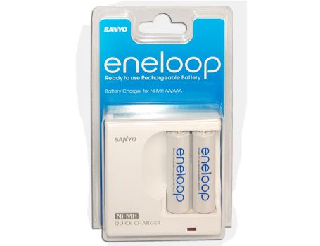Sanyo eneloop snellader met 2AAA