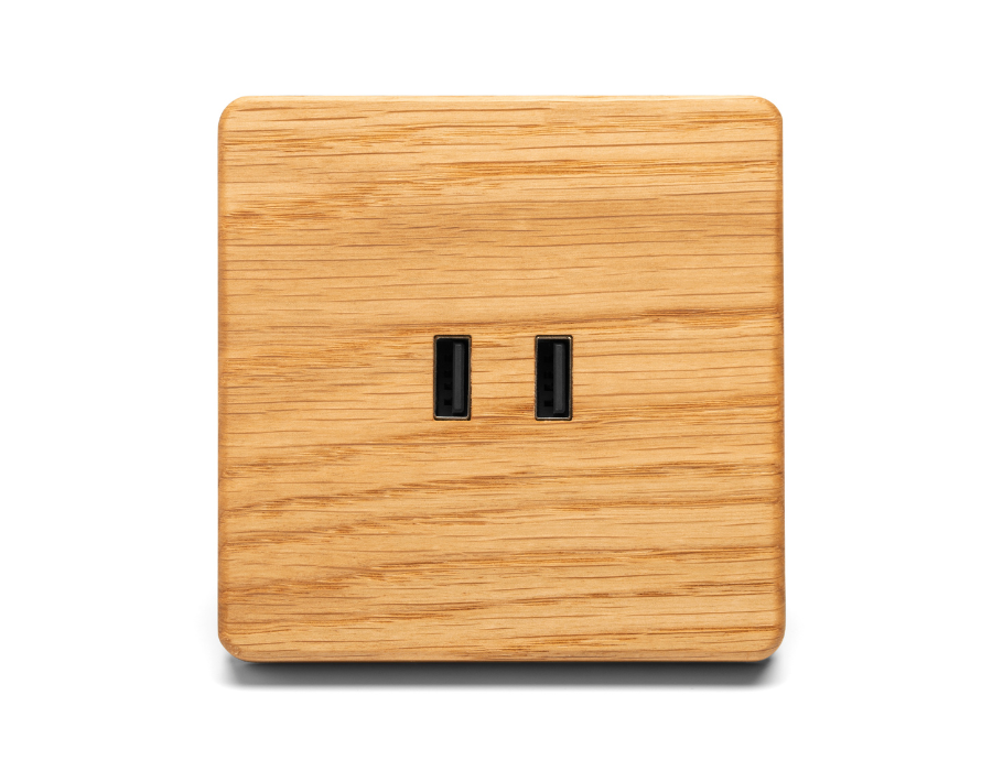 Holzsteckdose mit 2 USB-Anschlüssen