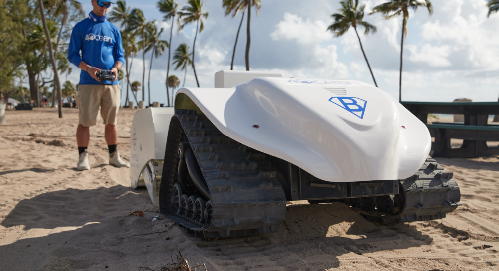 Schone stranden met hulp van robot BeBot 
